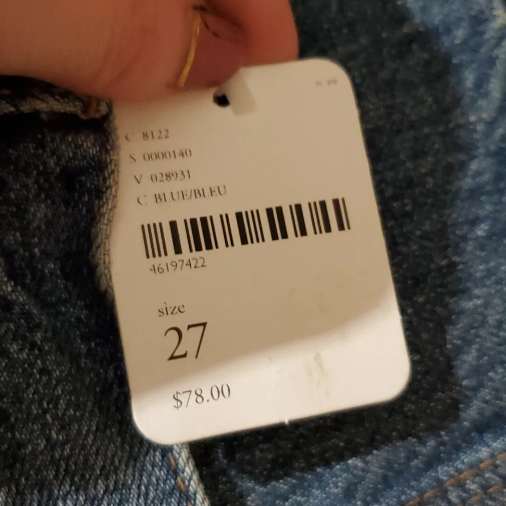 **Free People Button-Fly Ripped Jeans NWT Size 27**